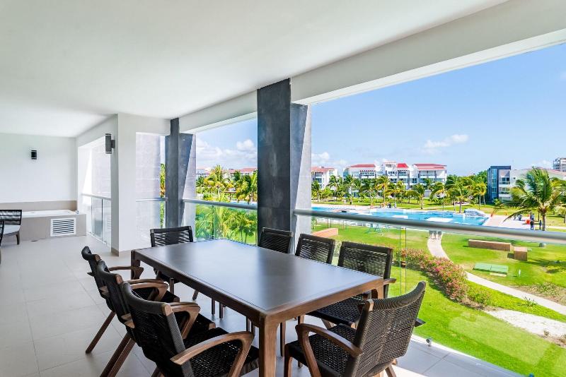 Mareazul Beach Condos Playa Del Carmen image