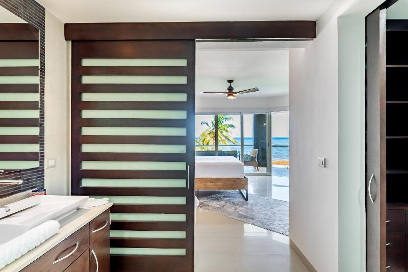 Mareazul Beach Condos Playa Del Carmen image
