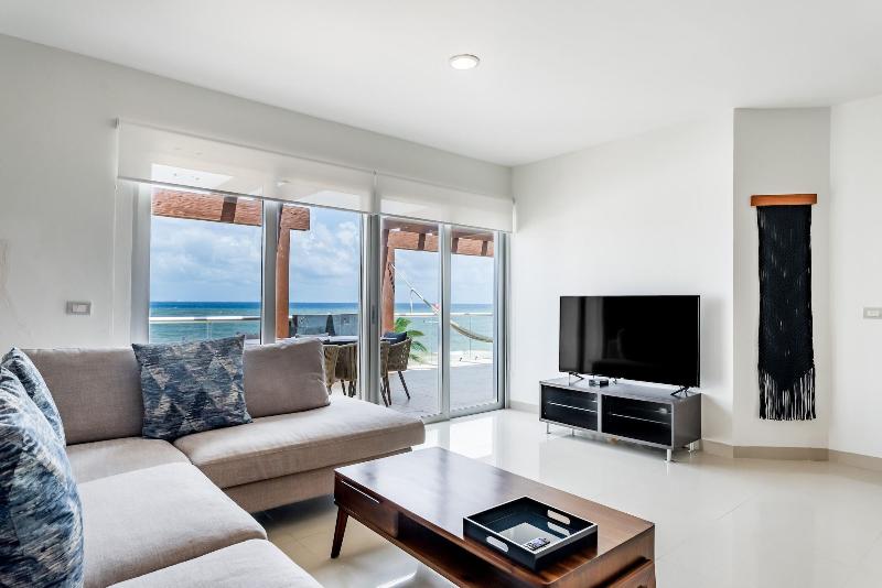 Mareazul Beach Condos Playa Del Carmen image
