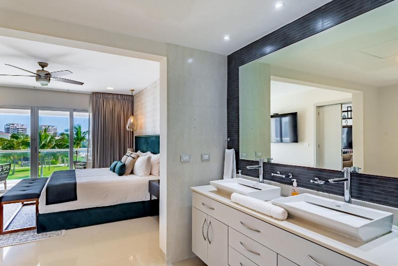 Mareazul Beach Condos Playa Del Carmen image