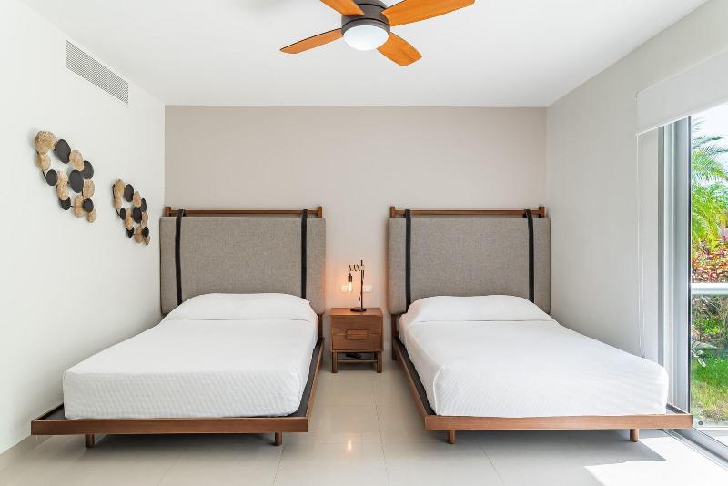 Mareazul Beach Condos Playa Del Carmen image
