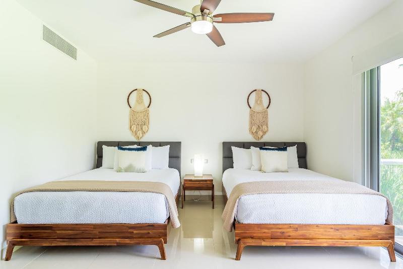 Mareazul Beach Condos Playa Del Carmen image
