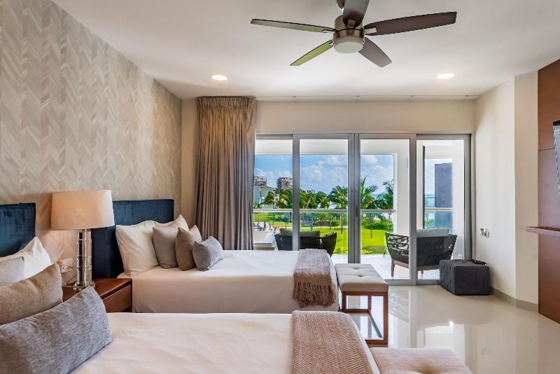 Mareazul Beach Condos Playa Del Carmen image