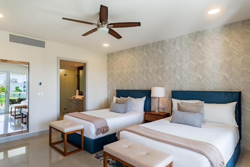 Mareazul Beach Condos Playa Del Carmen image