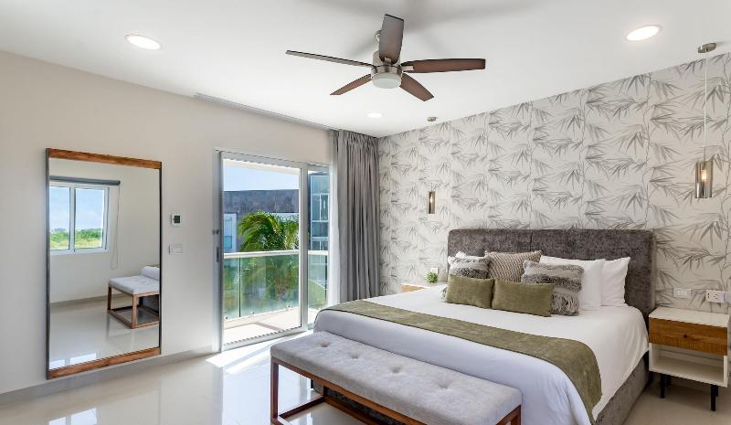 Mareazul Beach Condos Playa Del Carmen image