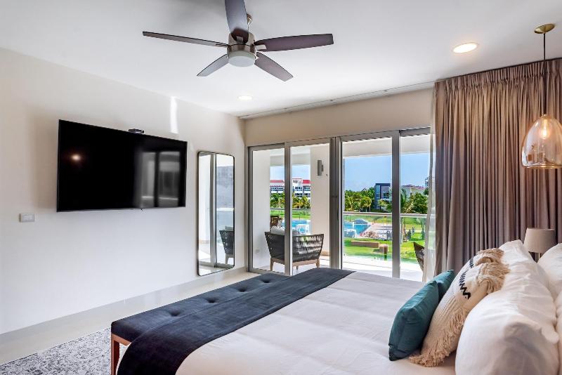 Mareazul Beach Condos Playa Del Carmen image