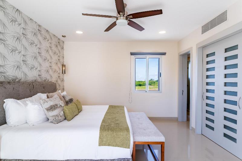 Mareazul Beach Condos Playa Del Carmen image