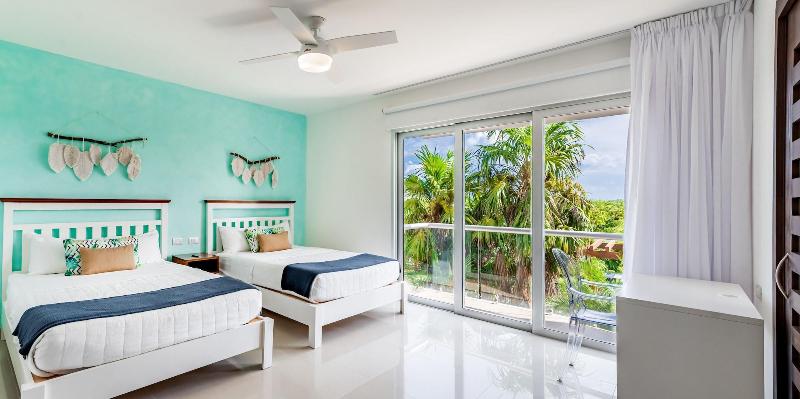 Mareazul Beach Condos Playa Del Carmen image