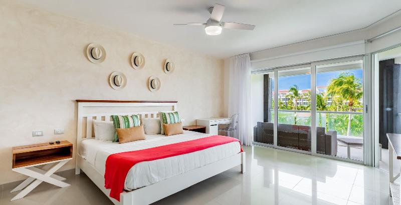 Mareazul Beach Condos Playa Del Carmen image