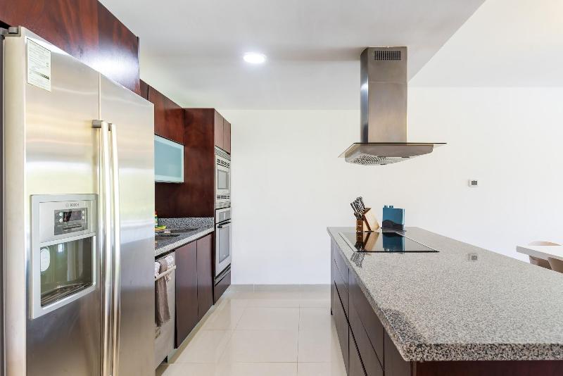 Mareazul Beach Condos Playa Del Carmen image