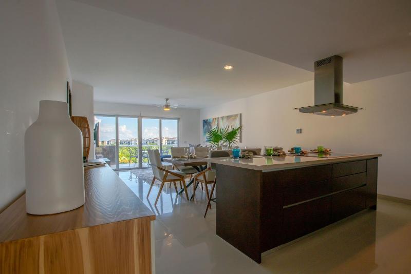 Mareazul Beach Condos Playa Del Carmen image