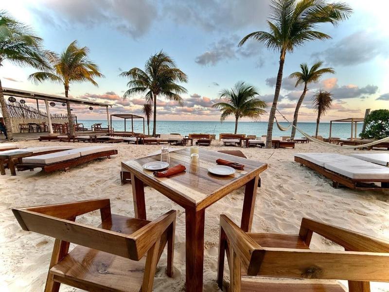 Punta Blanca Beach House image