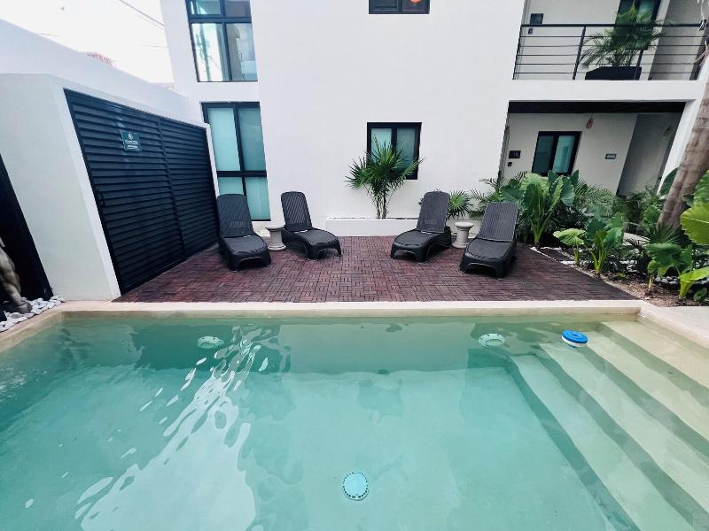 Coco Live Suites image