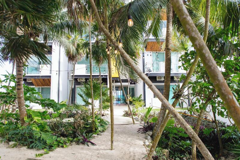 Angelina 28 Beachfront By Nah Hotels image