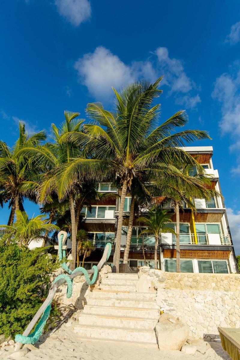Angelina 28 Beachfront By Nah Hotels image