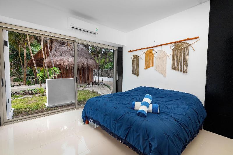 Angelina 28 Beachfront By Nah Hotels image