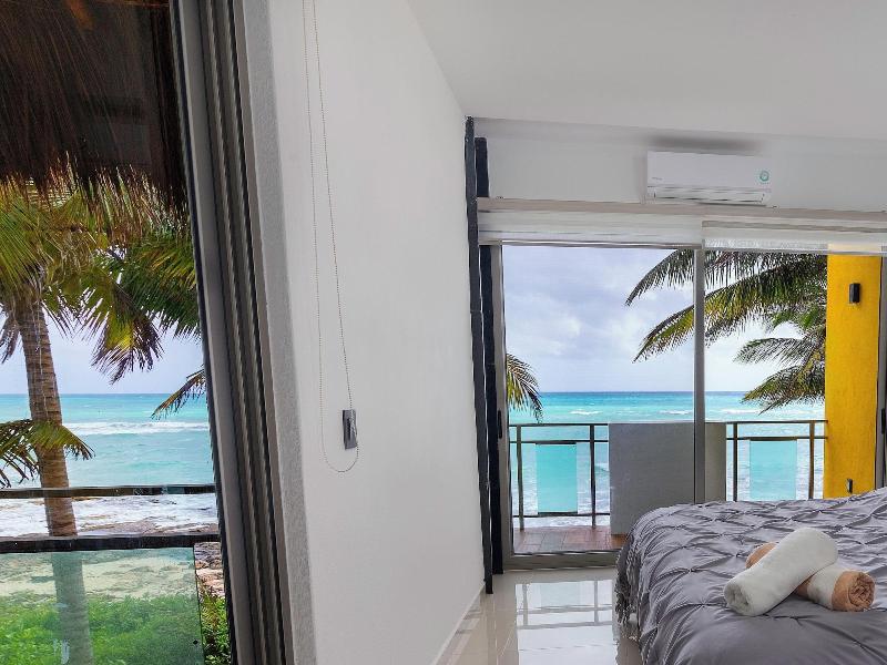 Angelina 28 Beachfront By Nah Hotels image