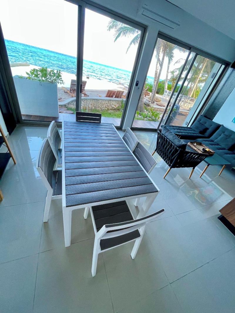 Angelina 28 Beachfront By Nah Hotels image