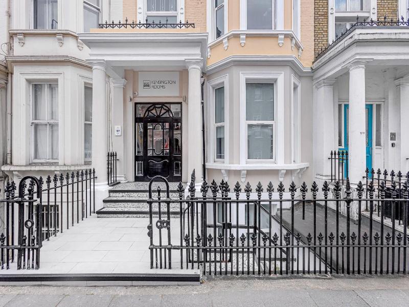 B48 London Earls Court image