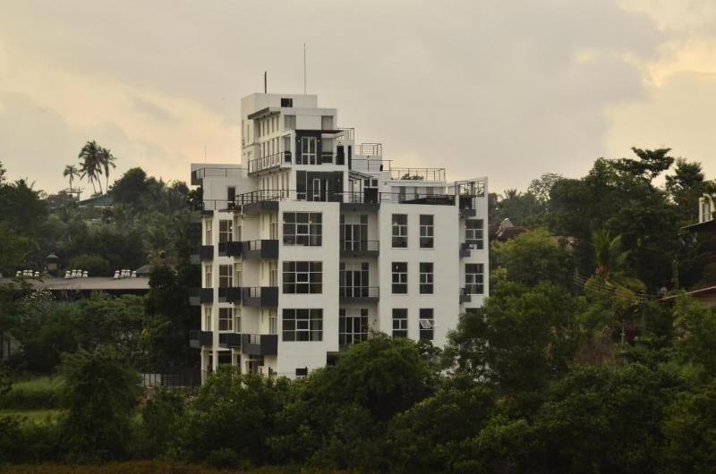 Sky 14 Hotel Apartments image