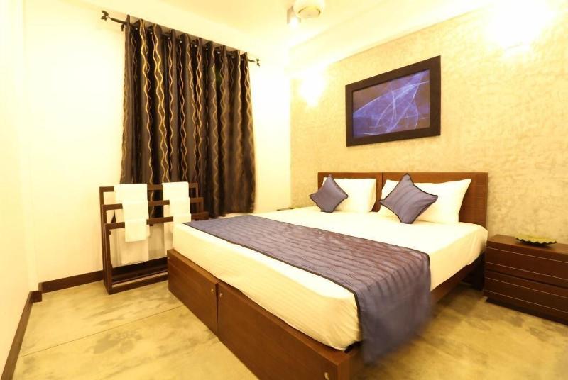 Sky 14 Hotel Apartments image