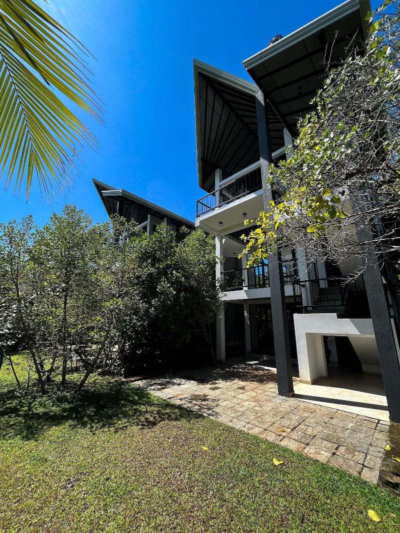 Karawwa Luxury Villas image