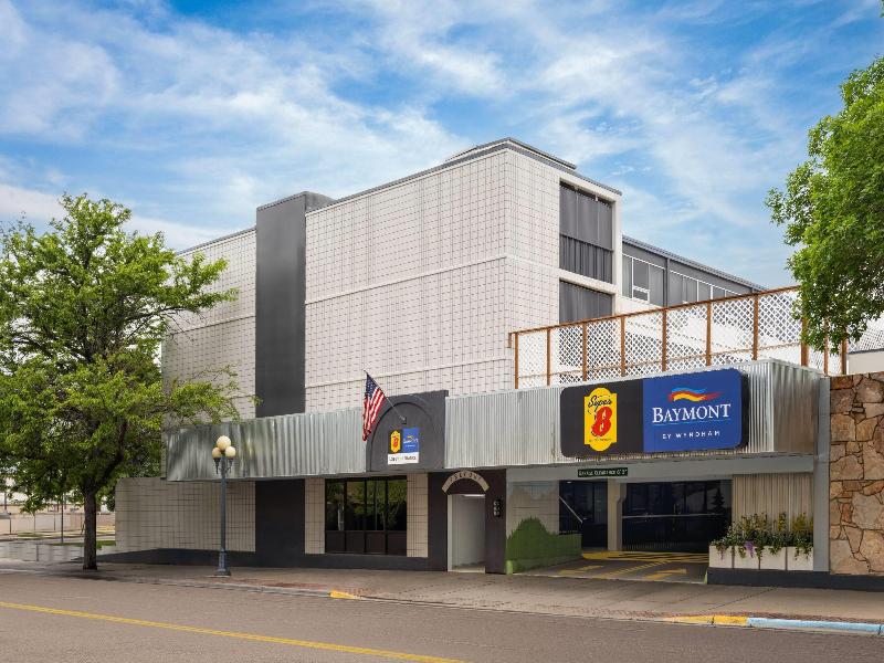 Super 8 By Wyndham Great Falls City Center image
