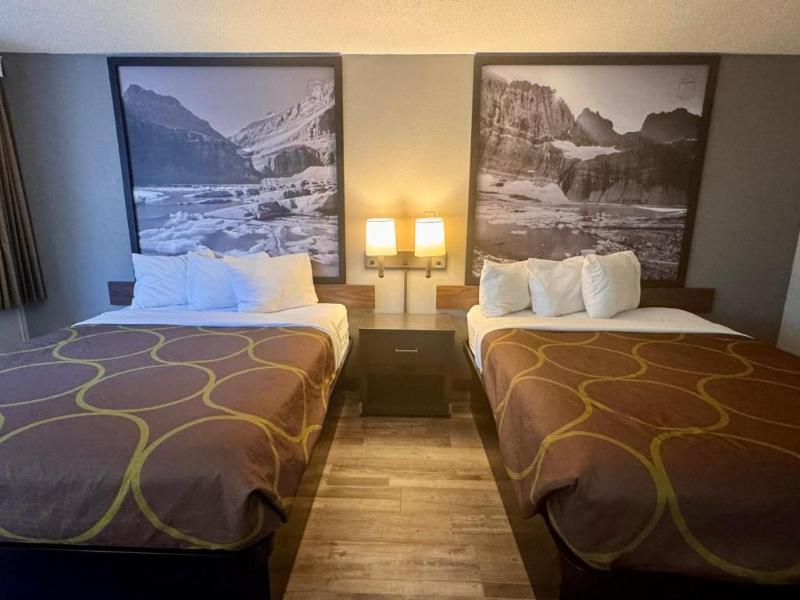Super 8 By Wyndham Great Falls City Center image