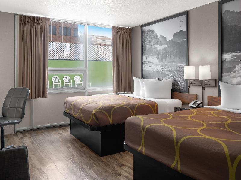 Super 8 By Wyndham Great Falls City Center image