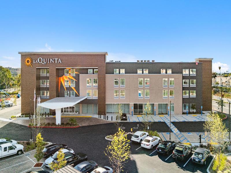La Quinta Inn & Suites By Wyndham La Habra image