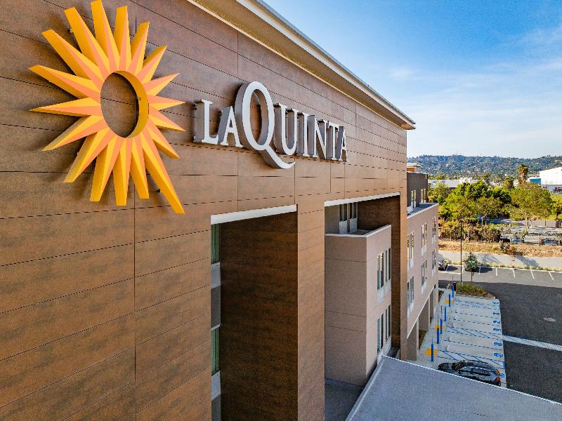 La Quinta Inn & Suites By Wyndham La Habra image