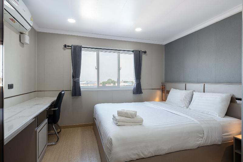 Tj 4711 Residence image