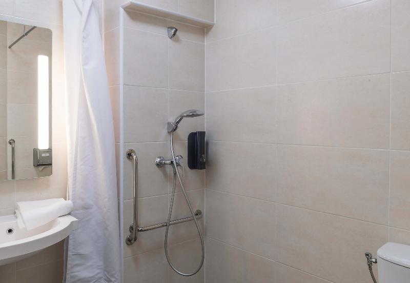 B&B HOTEL Bourges 1 image