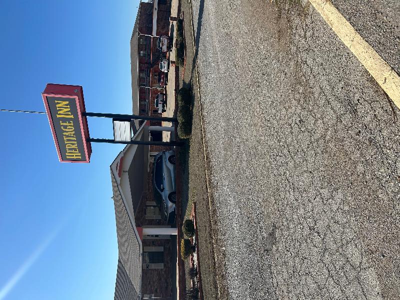 Heritage Inn Duncan Hwy 81 image