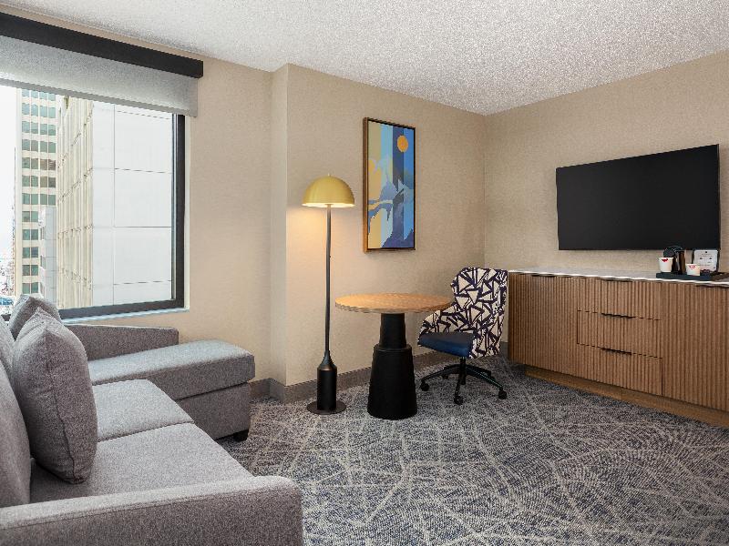 Hampton Inn By Hilton Calgary Downtown image