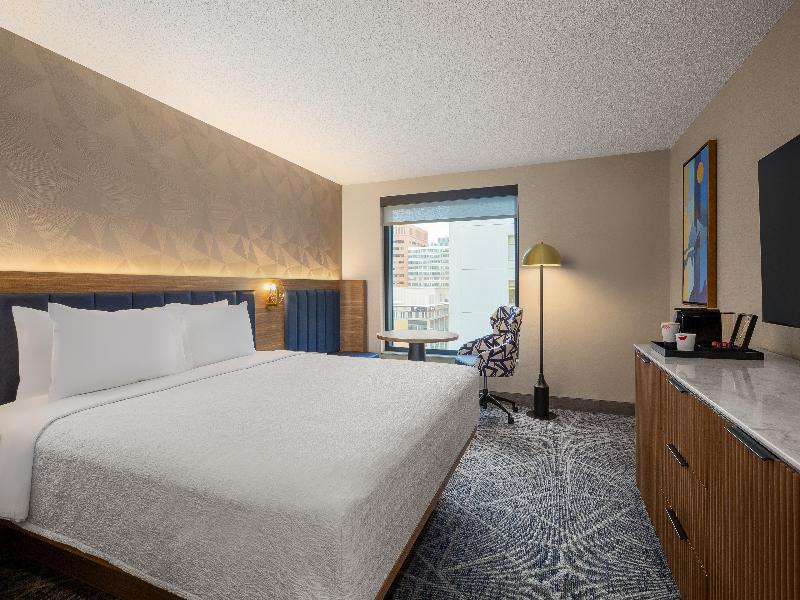 Hampton Inn By Hilton Calgary Downtown image