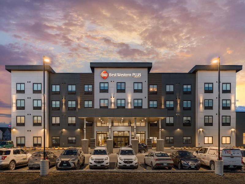 Best Western Plus Neepawa Hotel — general view