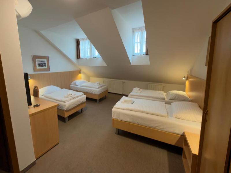 Hotel V Centru image