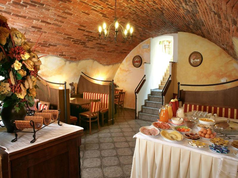 Hotel V Centru image
