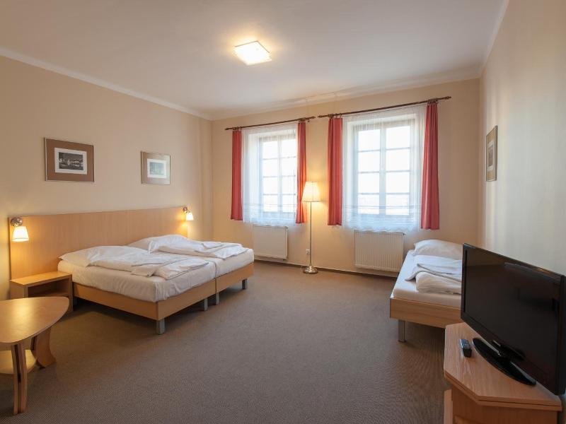 Hotel V Centru image
