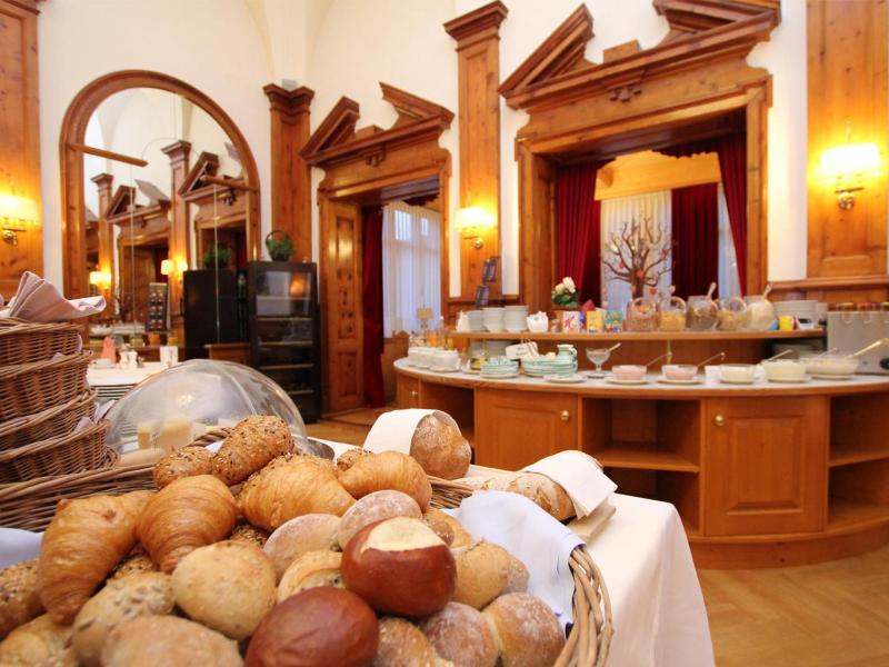 Hotel Schweizerhof Sta Maria image