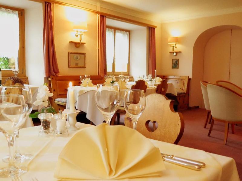 Hotel Schweizerhof Sta Maria image