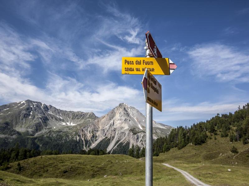 Hotel Schweizerhof Sta Maria image