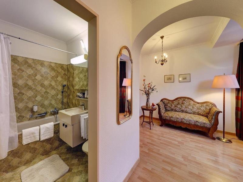 Hotel Schweizerhof Sta Maria image