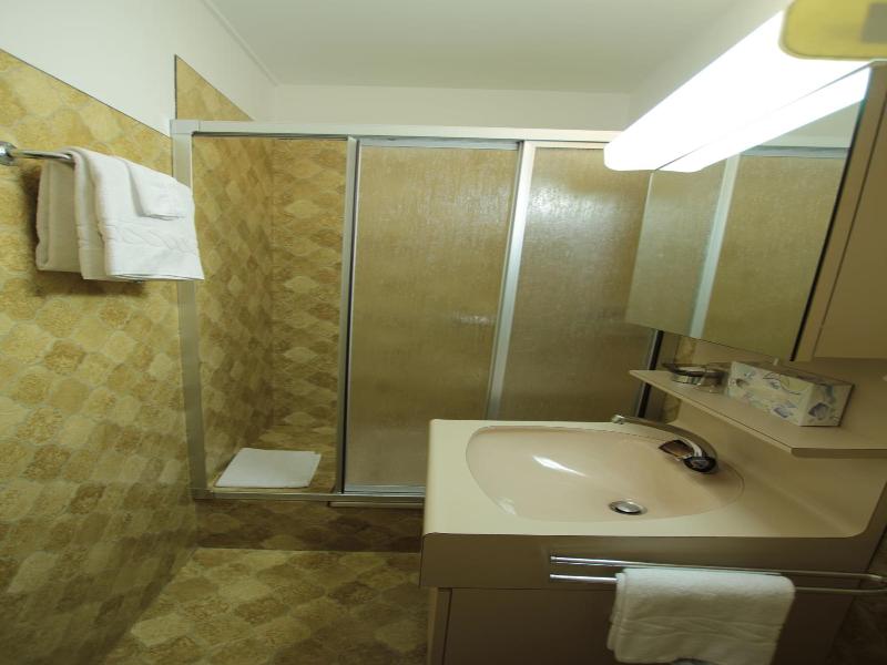 Hotel Schweizerhof Sta Maria image