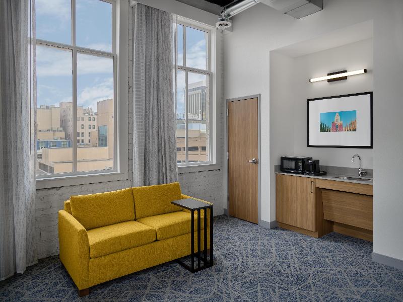 Hampton Inn by Hilton Lincoln Downtown image