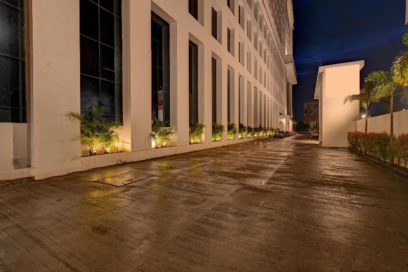 Hotel Tip Top International image