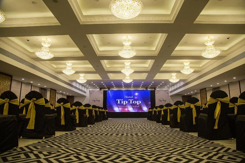 Hotel Tip Top International image
