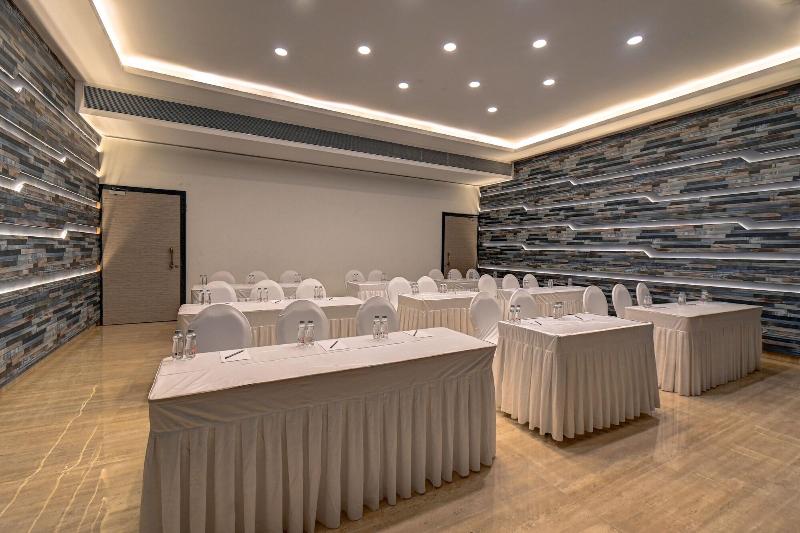 Hotel Tip Top International image