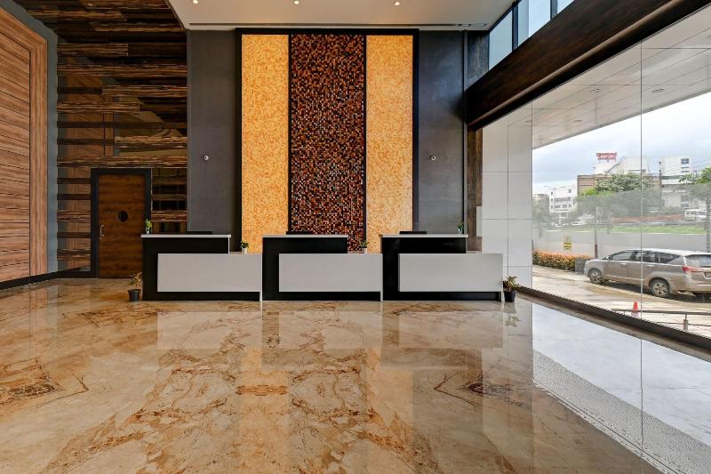 Hotel Tip Top International image